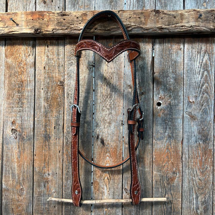 Blommig V-pannband Medium Oil Headstall /Träns för wholesale av Rodeo Drive