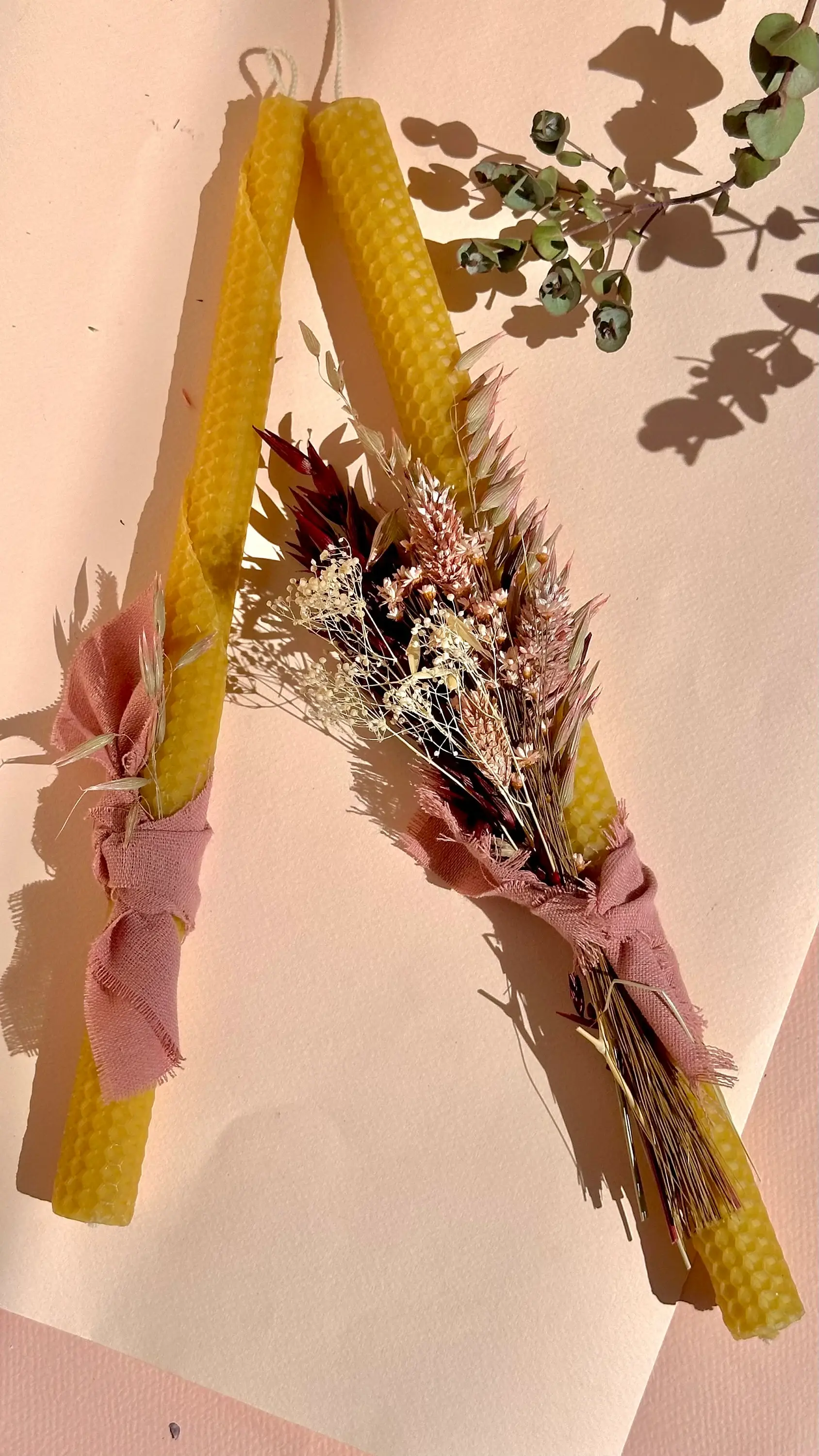 Nema Concept – Vela/castiçal cónico por atacado – Velas de cera de abelha para Páscoa com flores secas1