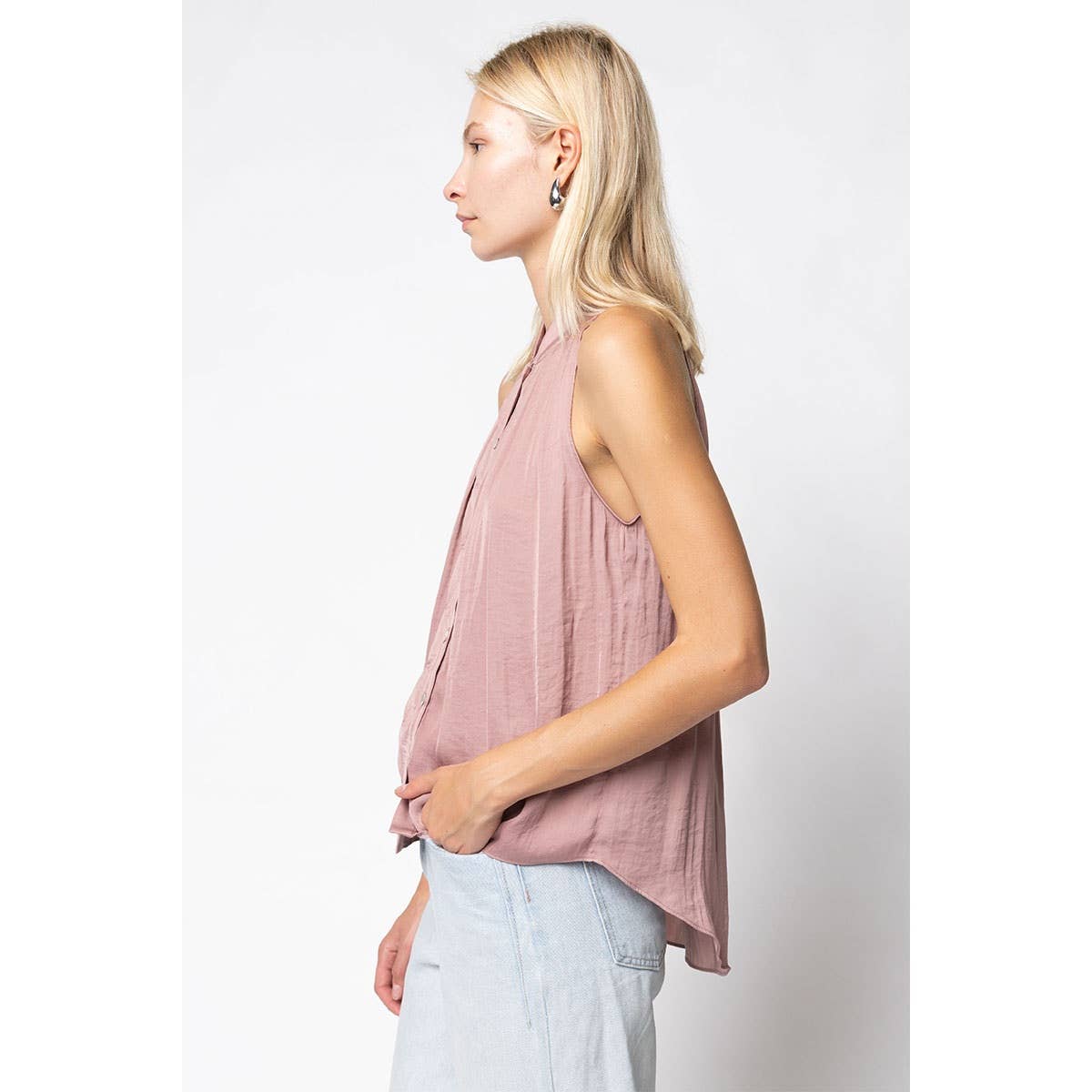 Naked Zebra - Vente Débardeur – femme - Haut sans manches boutonné à bordure festonnée17