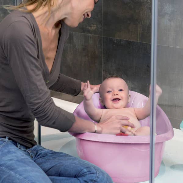 BEABA Onda Baby Bath Tub - Pink for wholesale by BEABA & Childhome