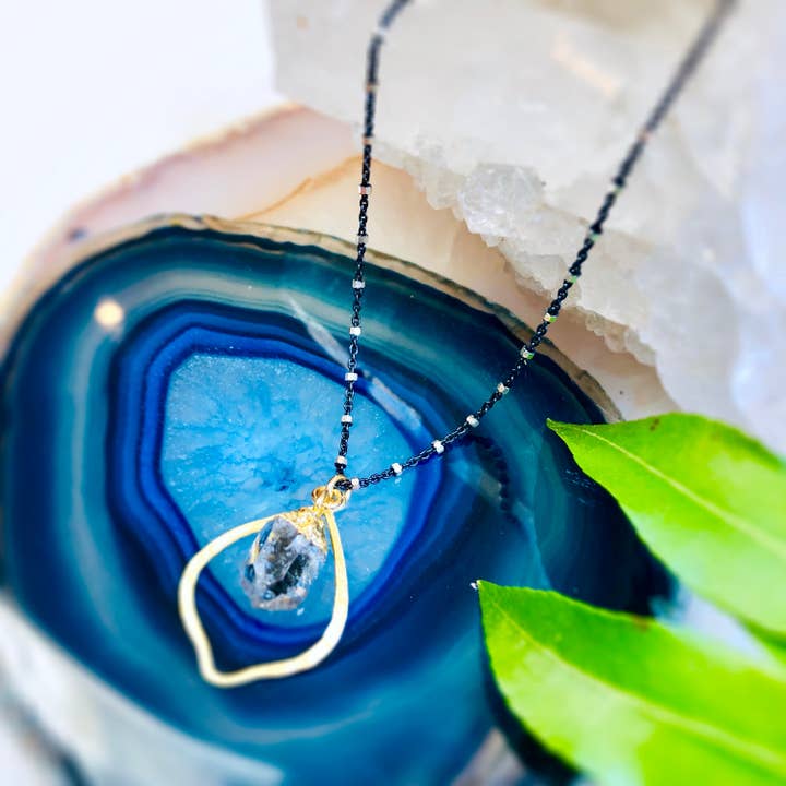 Arabeque Herkimer Anhänger Halskette für den Großhandel von Howling Dog Artisan Jewellery