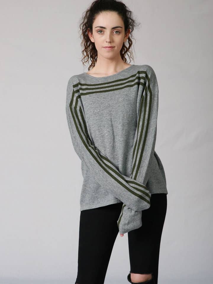 ALS Australia - Wholesale Knitted jumper – Women′s - Women's Fashion Style Striped Wool Yarn Jumper6