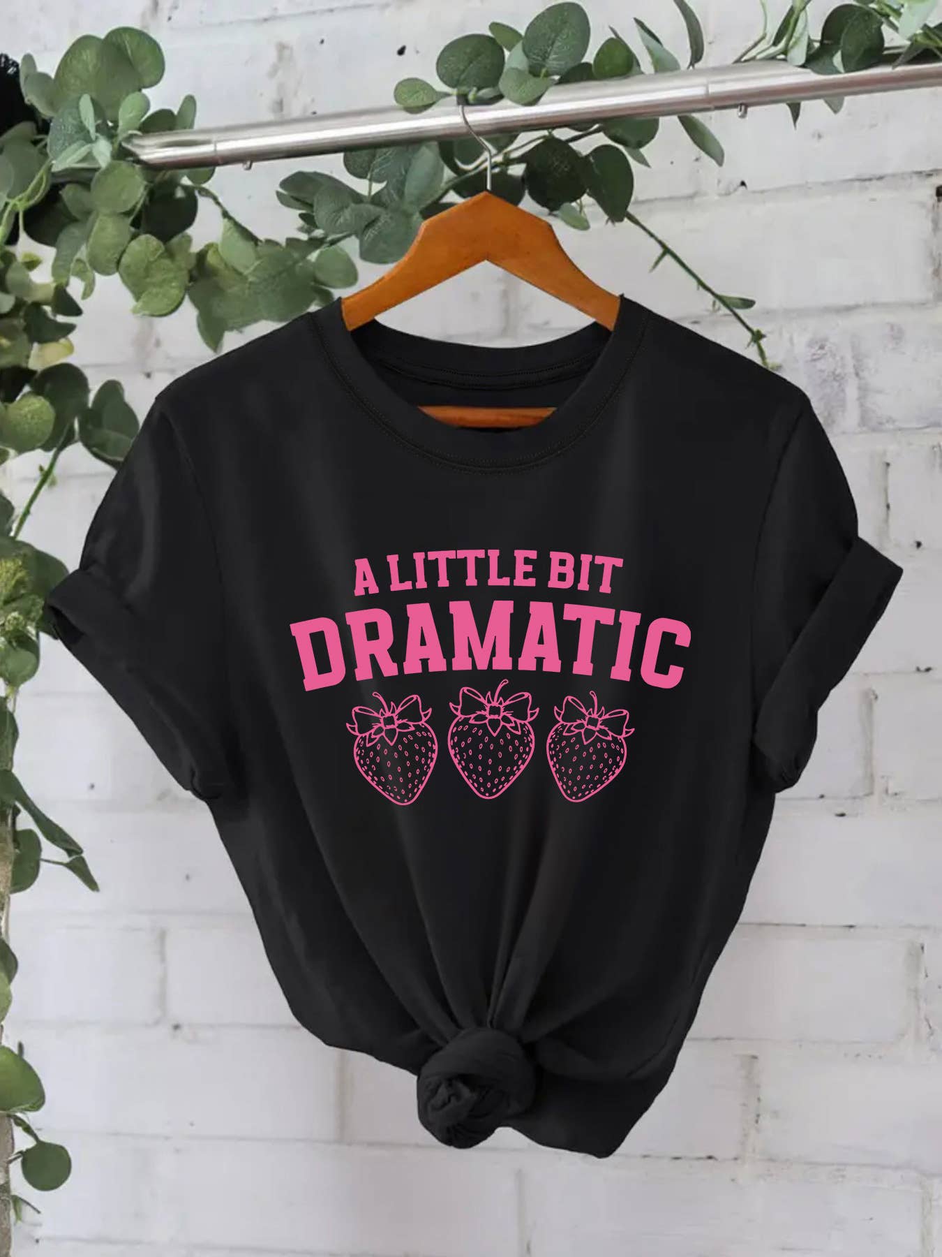 HIDDENBRAND - Wholesale T-Shirt - Women's - A LITTLE BIT DRAMATIC Versatile strawberry Graphic t-shirt1