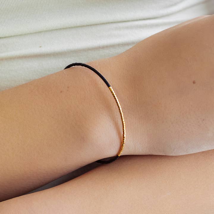 Lenny & Eva - Wholesale Bangle Bracelet - Norah Bangle-Black | Beaded Bracelet | Delicate Jewelry3