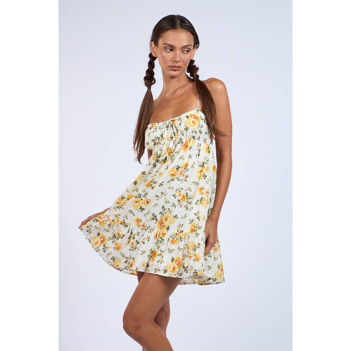 ROBE MINI À DOS OUVERT FLORAL CITRON AVEC LIENS CROISÉS pour la vente par Sky to Moon