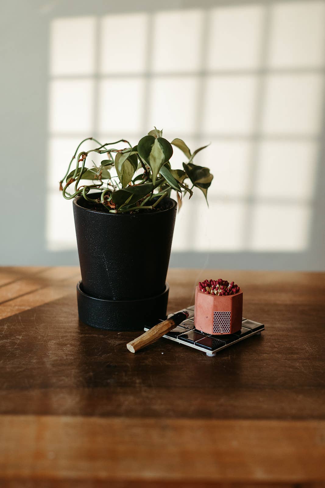 Tenn Prairie - Wholesale Match Holder - Concrete Match Holder – Modern Design with 2-Inch Safety Matches7