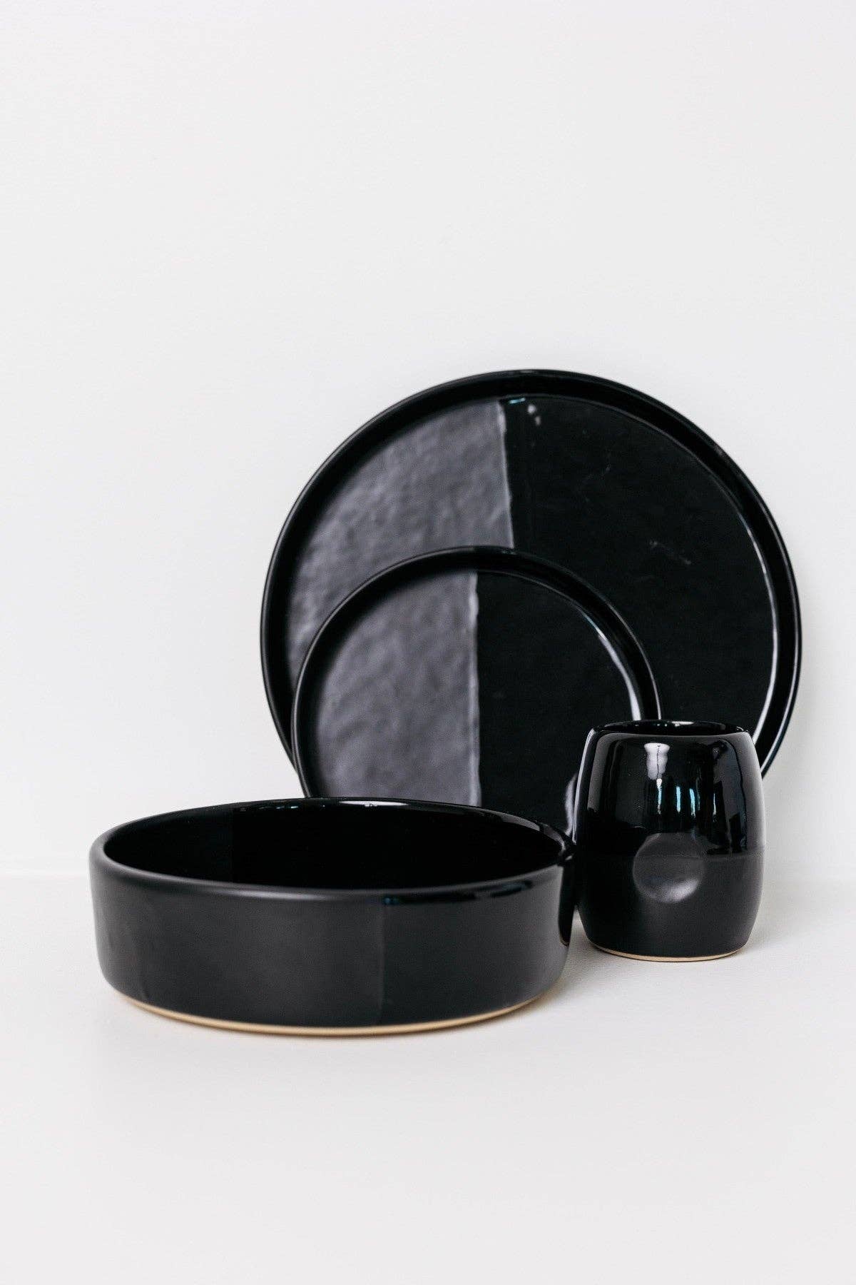 THELIFESTYLEDCO - Wholesale Bowl - Sable Bowl - Matte Black/Glossy Black - Set of 63