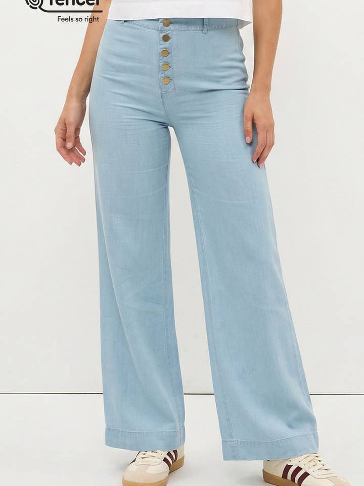 Pantalon large taille haute en Tencel pour la vente par Naked Zebra