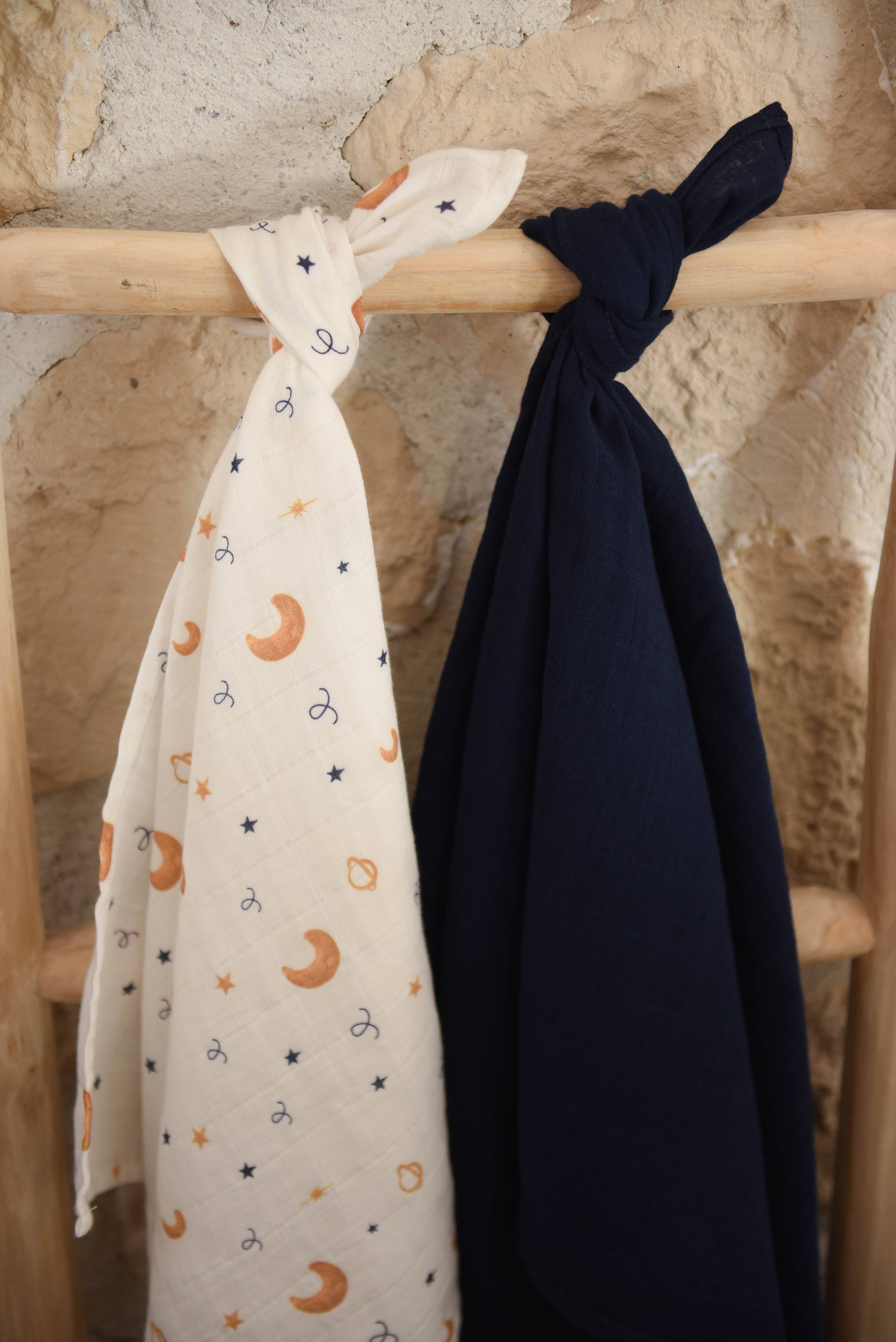 Tom & Mila - Wholesale Deken - Kinderen en baby - Set van 2 extra zachte luiers 70 x 70 cm1