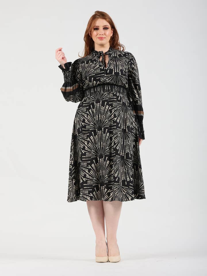 VESTITO FANTASIA IN VAJELLA VISCOSA C/MOLLINA AI POLSI per la vendita all'ingrosso da parte di Oltretempo