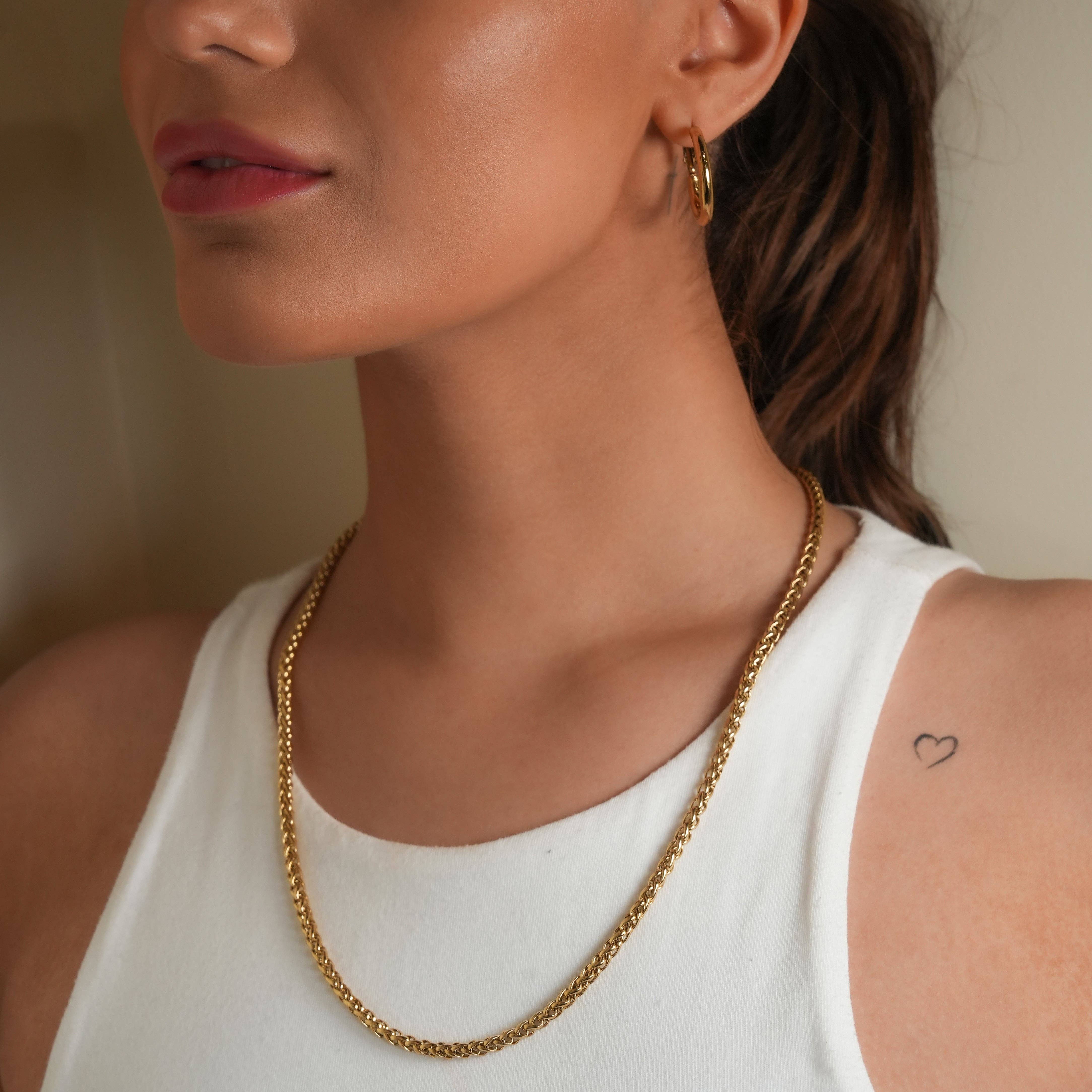 HACKNEY NINE - Vendita all'ingrosso Collane a catena e maglie - Stile ACTON: collana a catena bizantina di media larghezza in oro.8