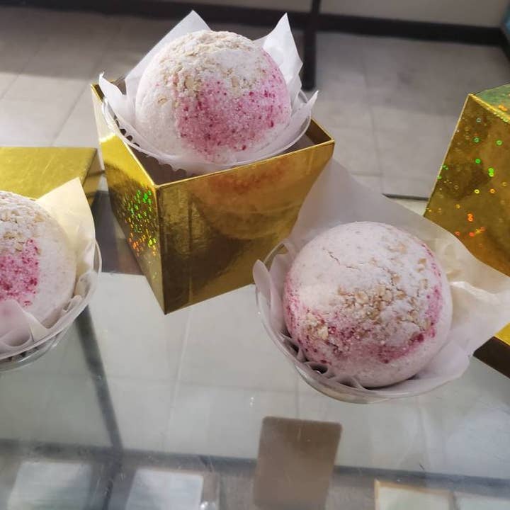 Oatmeal Bath Bombs for wholesale by Ladell Organics