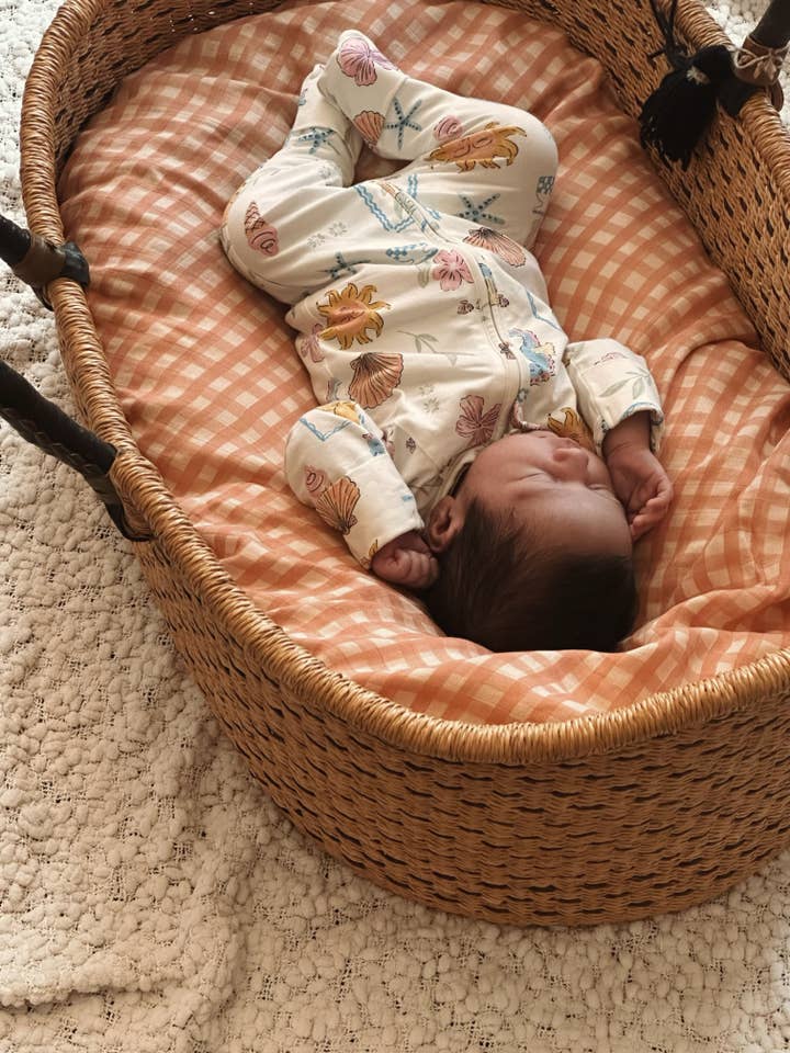 Französisches Vichy - Babywickeldecke für den Großhandel von the name nest