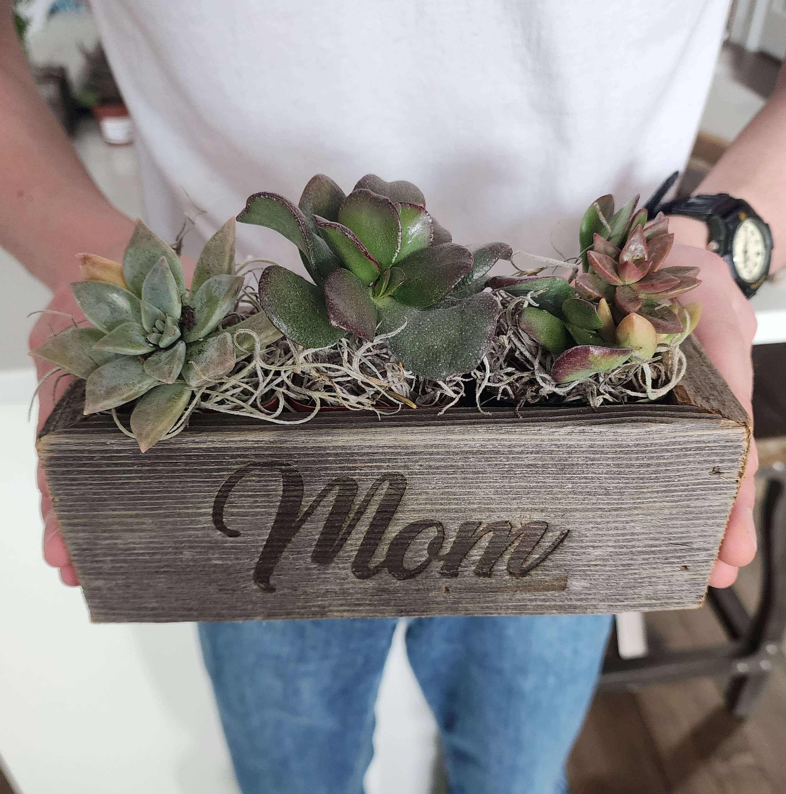 Love Reclaimed - Vente Jardinière - Petit pot de fleurs rustique en bois récupéré « Mom » pour succulentes2