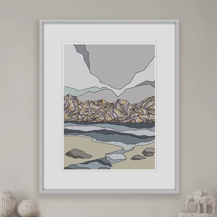 Vue sur la montagne | Vertical Mountain Art Print pour la vente par Curate Paper Co.