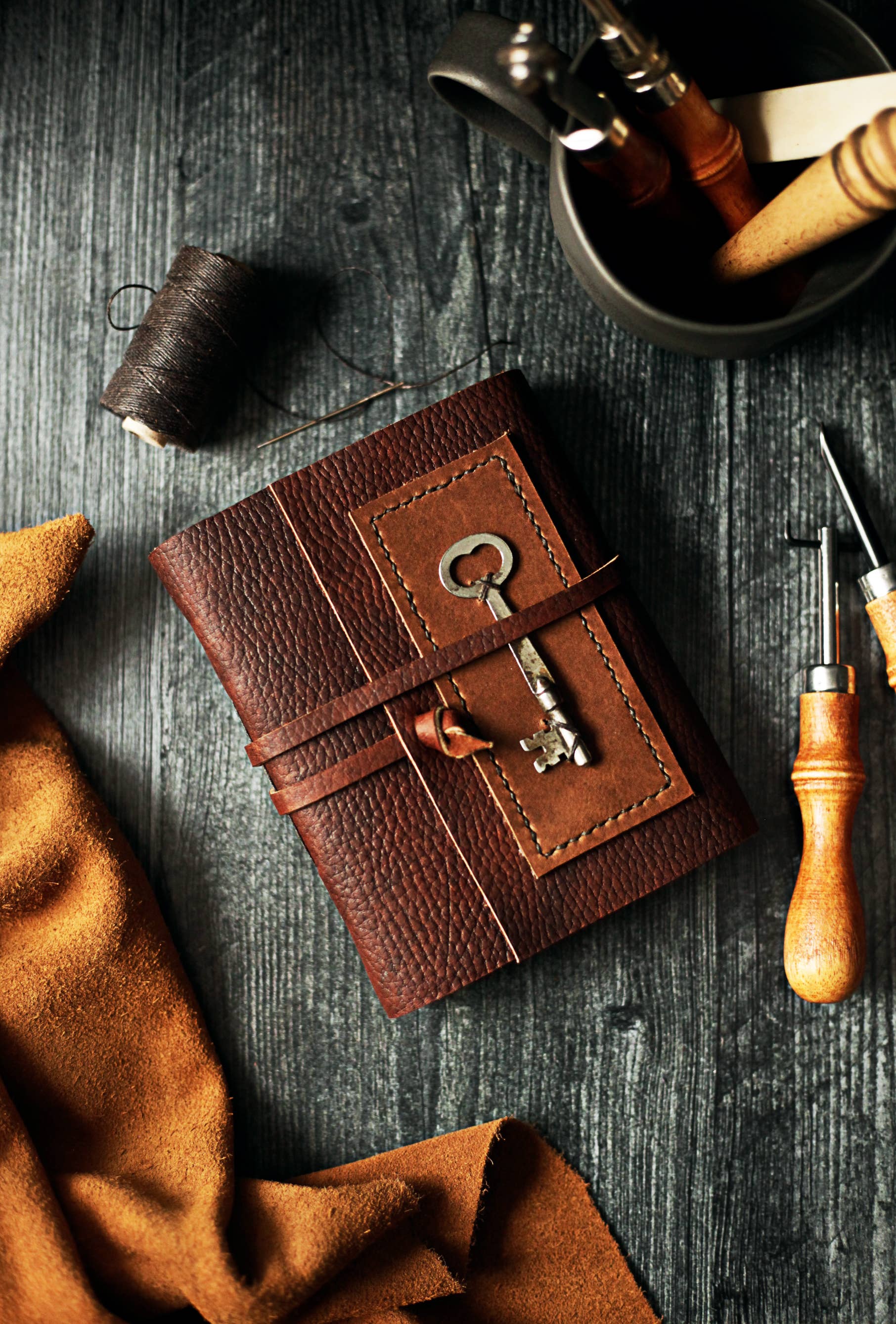 Wayfaring Goods - Wholesale Journal/Diary - Leather Journal with Antique Skeleton Key4