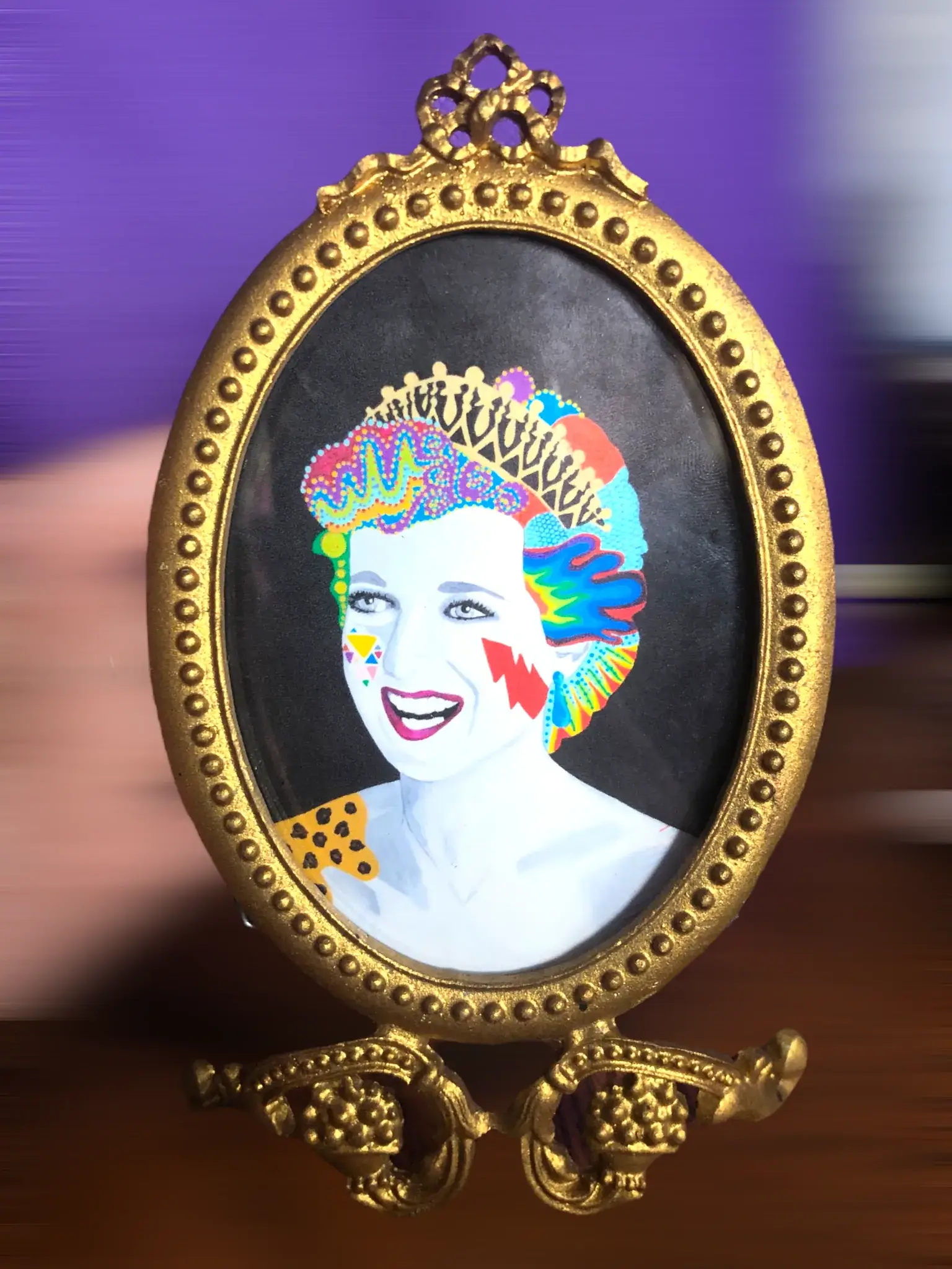 Somethingbadass – wholesale Picture frame – Baroque Oval Frame with Pop Art5