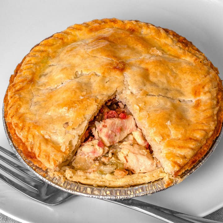 Kuchen mit Hühnchen und Speck für den Großhandel von Simple Fine Food