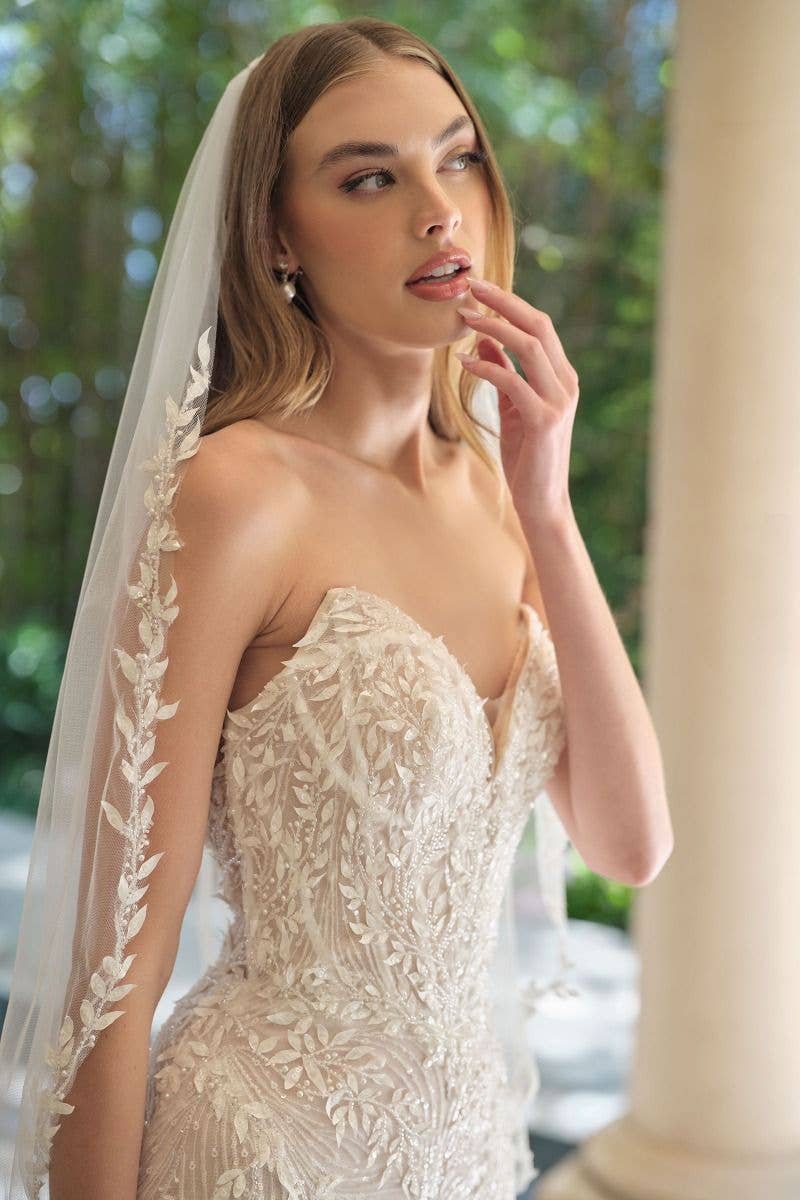Off White Nude Strapless sweetheart neckline, embellished details  for wholesale on Faire1