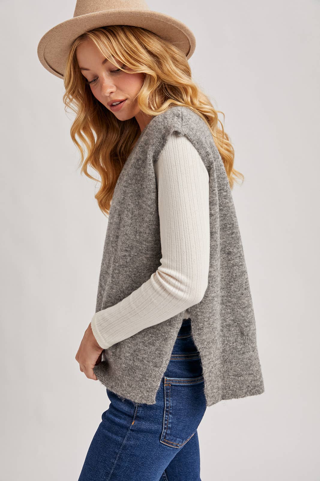 Bluivy - Wholesale Sweater Vest - Women's - OVERSIZED KNIT VEST5