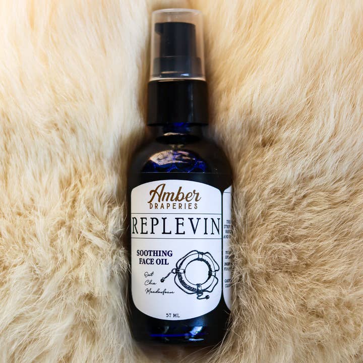 Replevin Face Oil for engroshandel hos Amber Draperies Inc.
