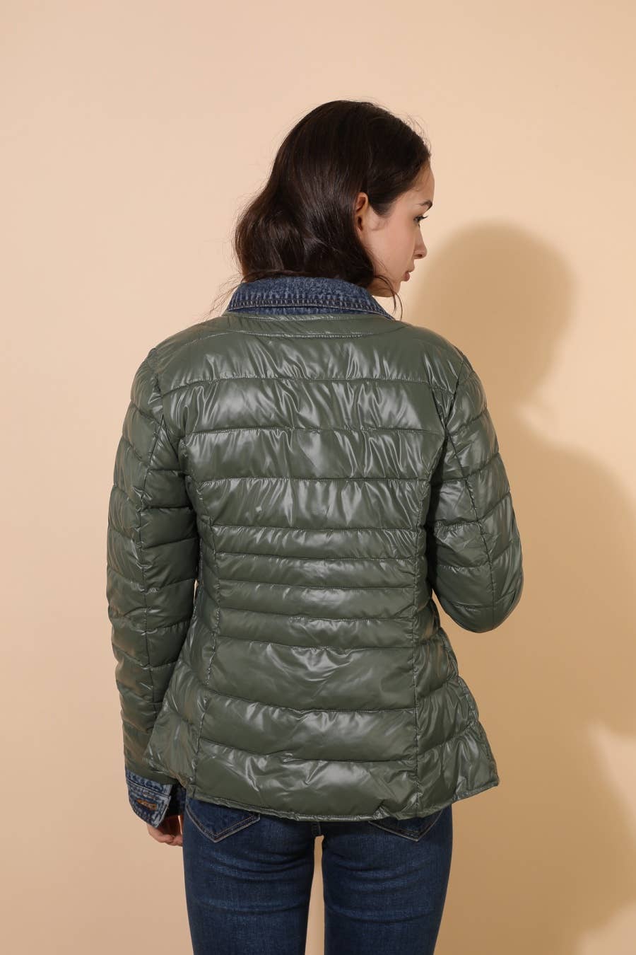 Attrait Paris - Wholesale Pufferjack - Dames - Kenza metalen jeansjack van twee materialen27