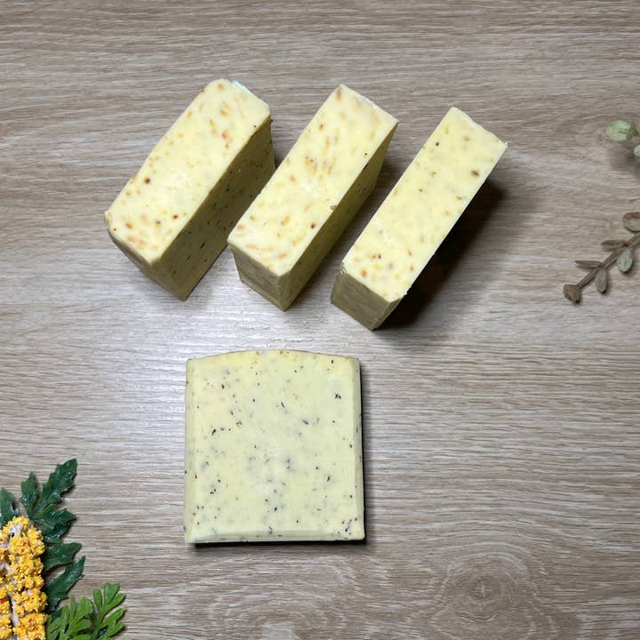 Wicks 'n Lotions - Wholesale Bar Soap - Lemongrass Vegan Soap Loaf1