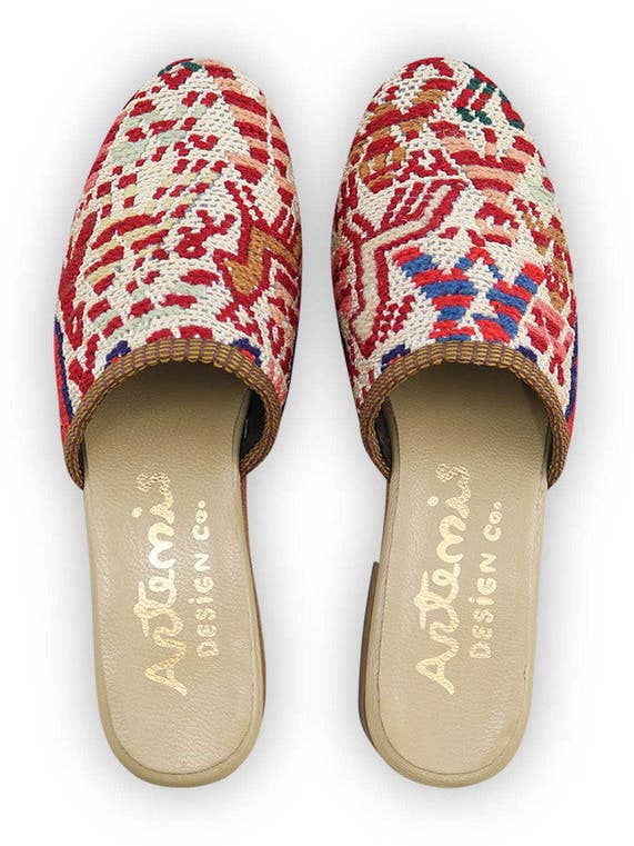 Sumak Kilim Slides für Damen, Größe 7 für den Großhandel von Artemis Design Co.