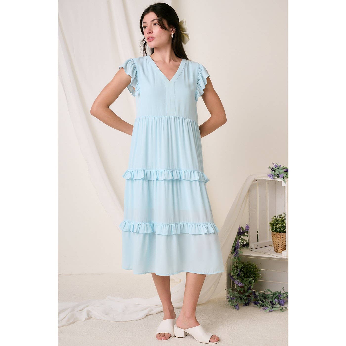 mittoshop – Engroshandel Kjole - Dame – H43020 - MIDIKJOLE MED FLÆSEDETALJER I V-HALS1