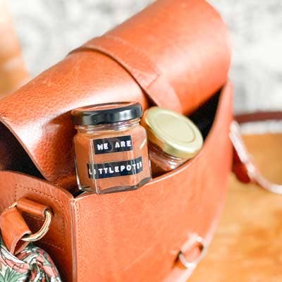 Barattolo di vetro piccolo Mirette da 45 ml con coperchio per la vendita all'ingrosso da parte di Little Pots