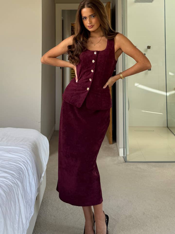 Jamie Vierkante Halslijn Suède Gilet Bes voor wholesale door Girl in mind