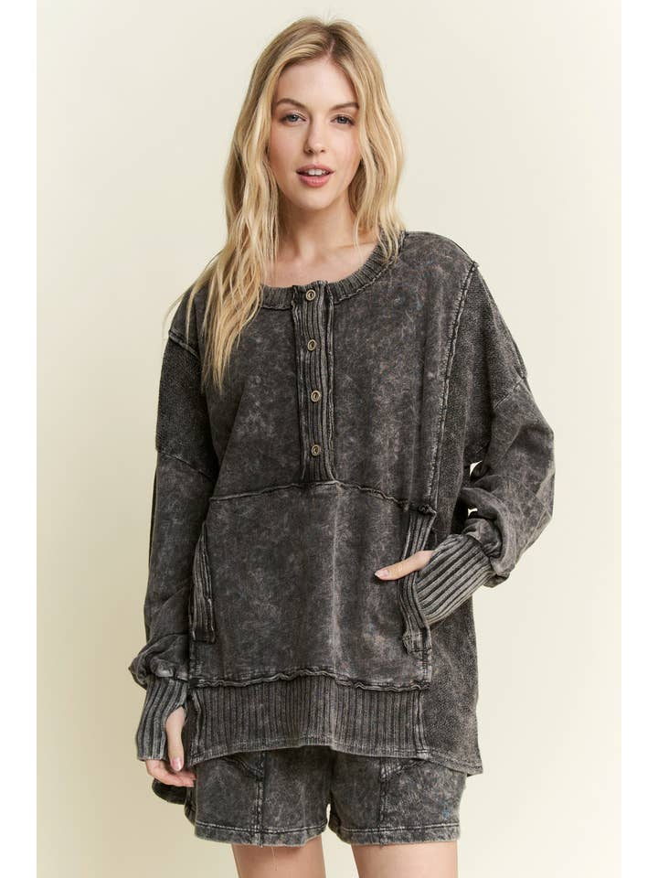 J.Her - Wholesale Sweatshirt - Women's - MineralWash Henley kangaroo pocket sweatshirt HT6042