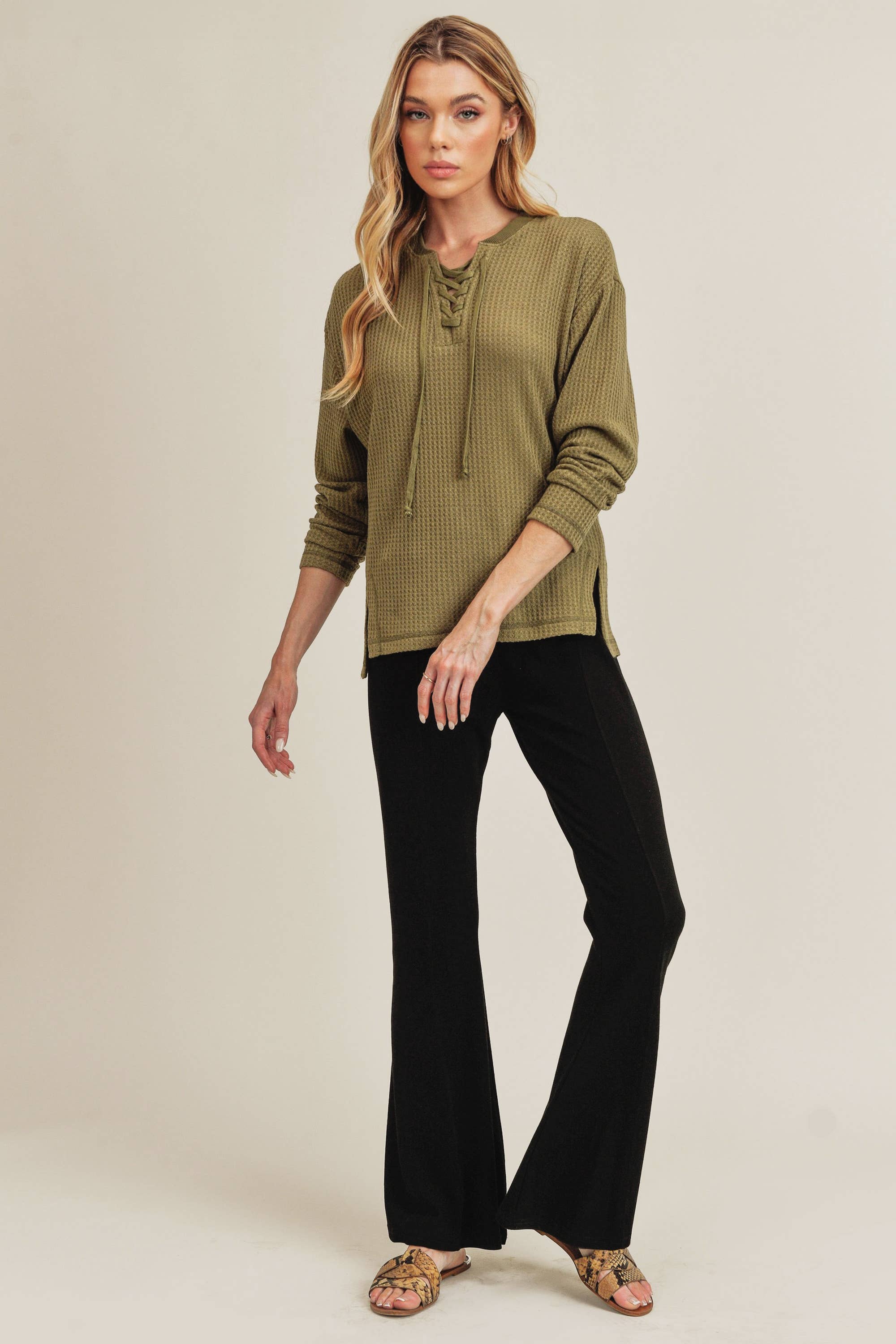 AEMI + CO - Wholesale Broek - Dames - 724AD Gloria Flare broek 120