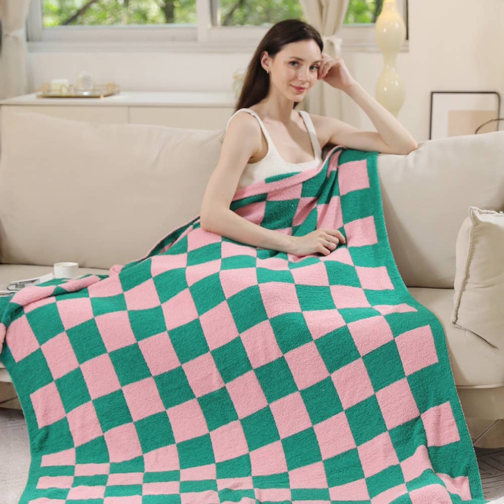 Sensibling Corp. – wholesale Throw blanket – Reversible Checkerboard Patterned Throw Blanket
31