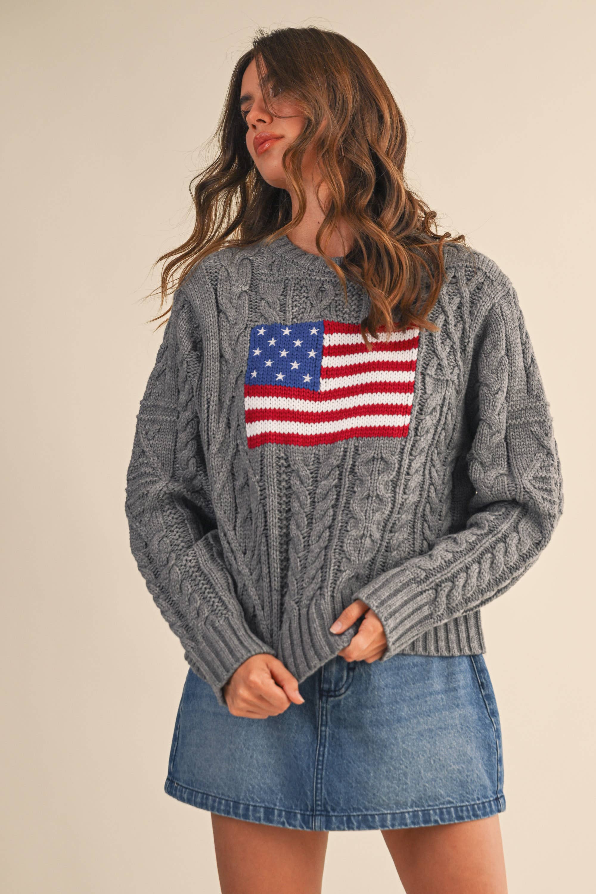 Klesis - Vente Pull en maille – femme - IT4473 PULL EN MAILLE CÂBLÉE AVEC DRAPEAU AMÉRICAIN1