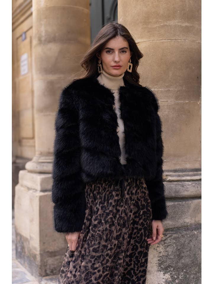 CHOKLATE PARIS - Wholesale Jacket - Women's - Paula short faux fur jacket - Y16819
