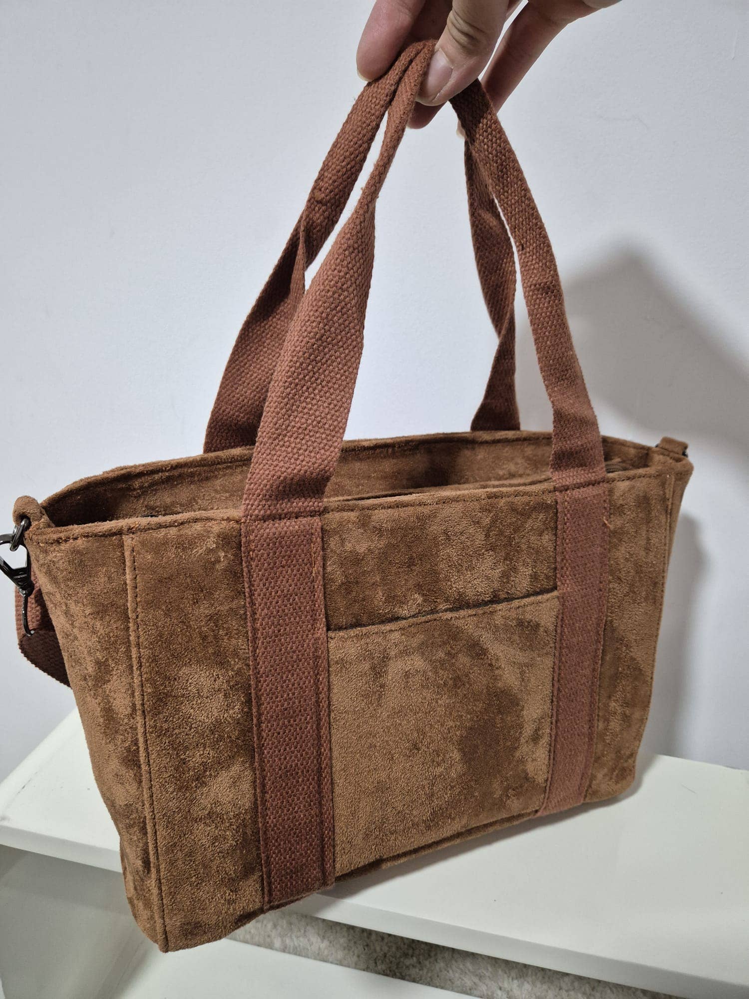 MIA LAROUGE - Wholesale Shoulder Bag - Women's - HAND BAG WITH SHOULDER STRAP. SUEDE MATERIAL.5