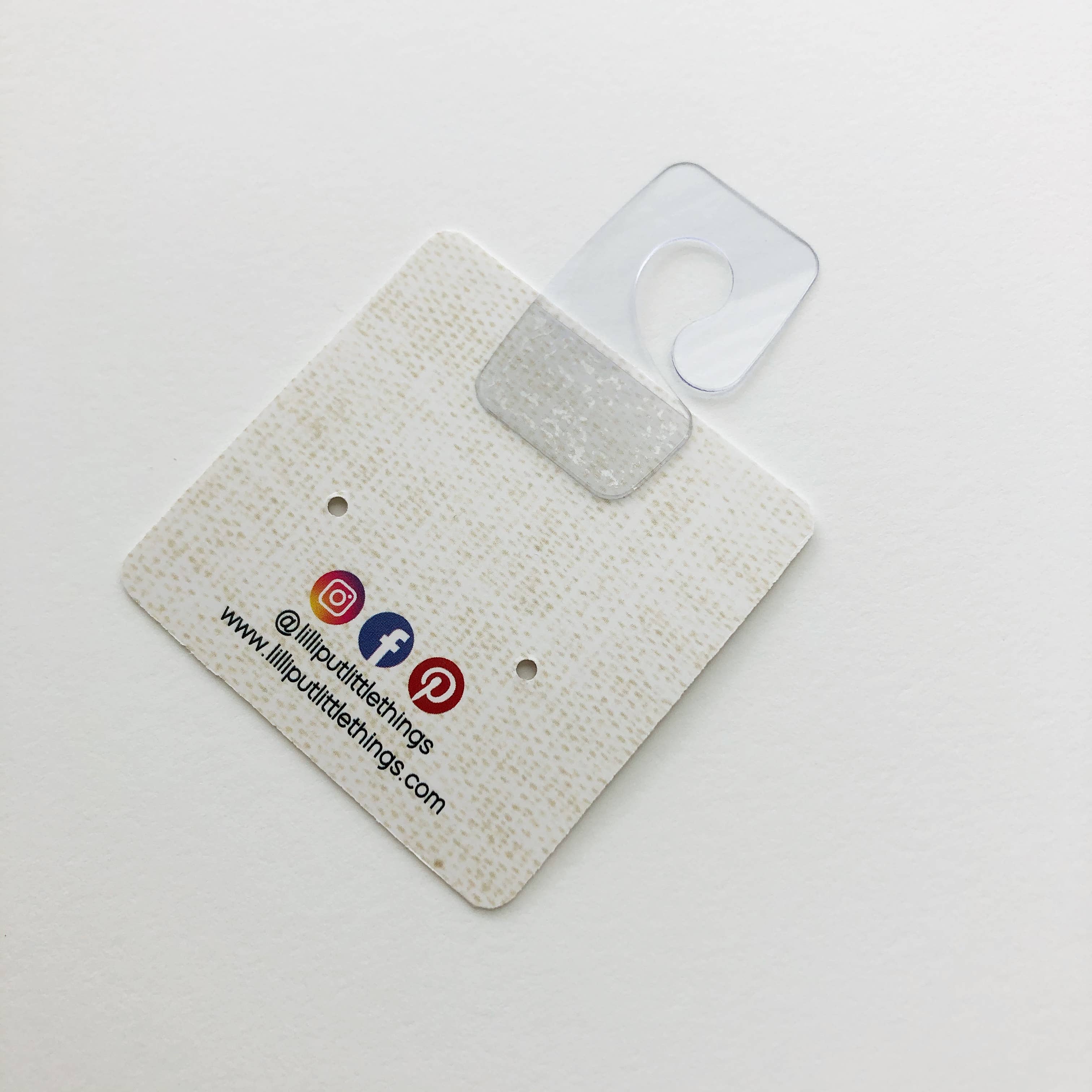 Lilliput Little Things – Großhandel Verkaufsdisplay – Schmuck – Aufhängeetiketten mit J-Haken - J-Haken-Typ