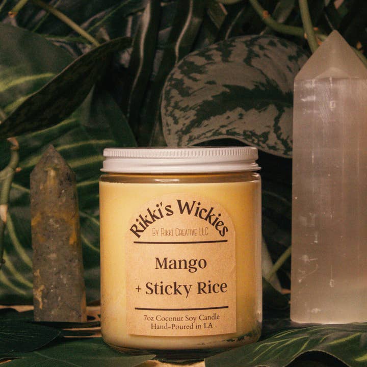 Bougie Mango + Sticky Rice 7 oz pour la vente par Rikki’s Wickies + Other Thingies