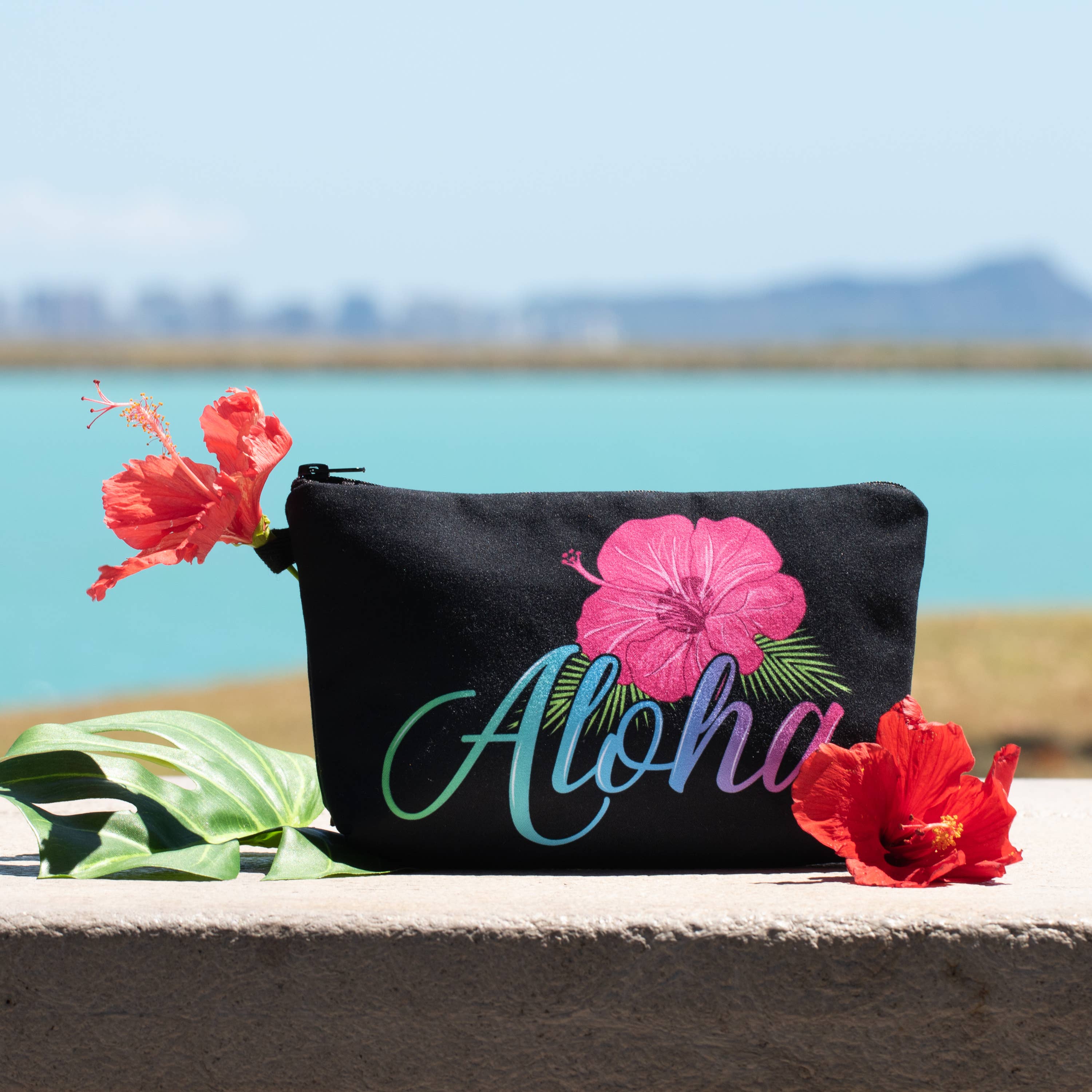 Aloha Designs - Wholesale Makeup/Cosmetic Bag - ALOHA Cosmetic Bag - Roomy Makeup Bag Travel Toiletry Bag1