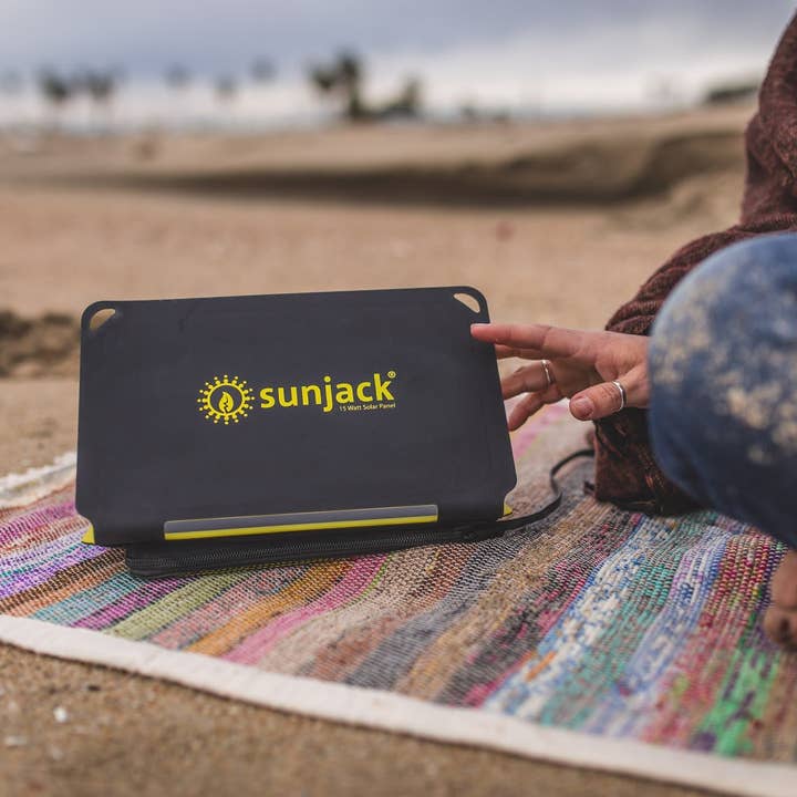SunJack – Carregador portátil por atacado – Carregador USB de painel solar portátil SunJack 25W4