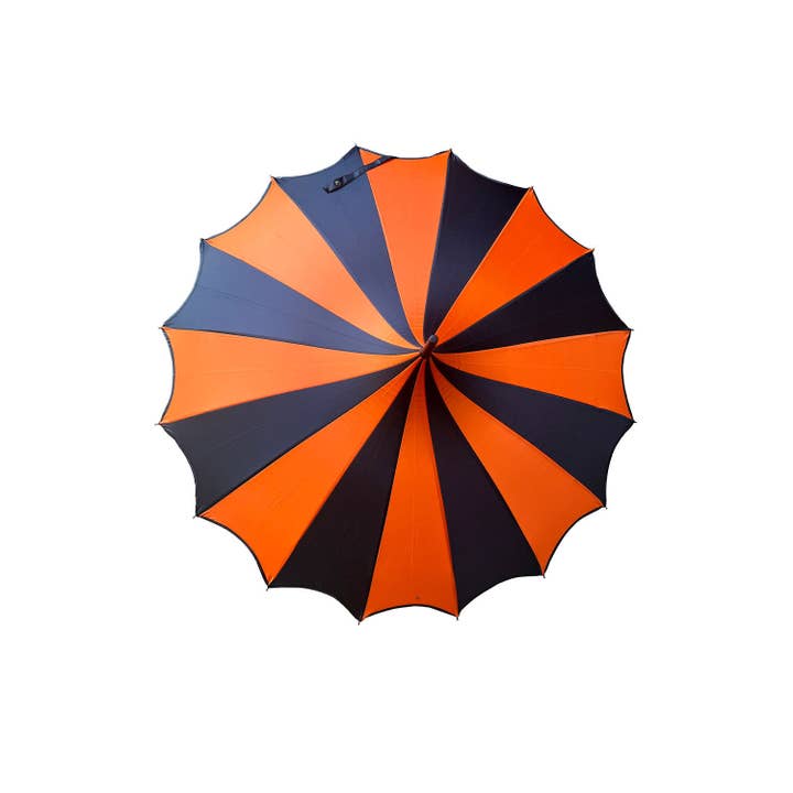 vampirefreaks – Großhandel Regenschirm – Unisex – Halloween-Regenschirm mit Batwing Pagoda, schwarz/orange gestreift2