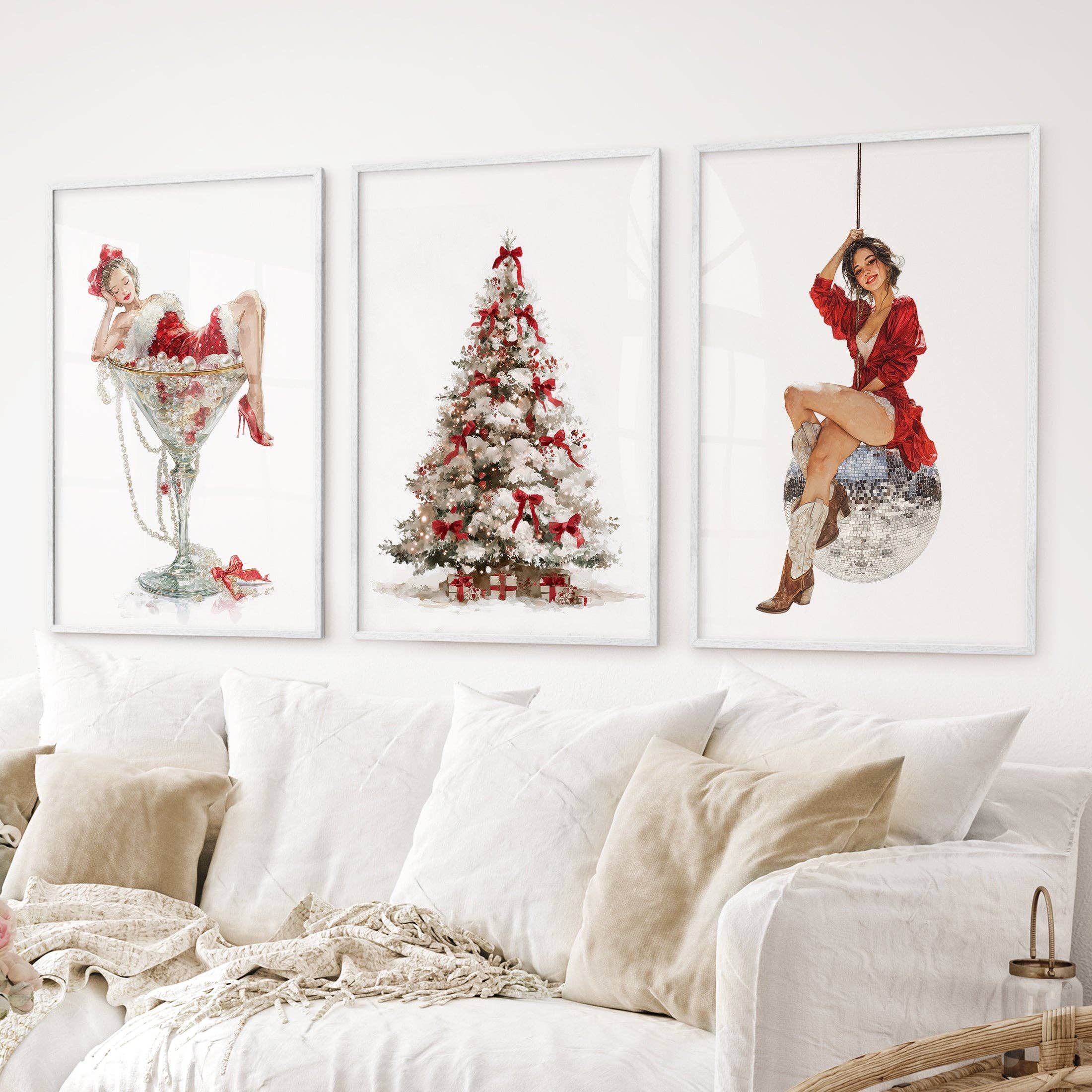 PrintSets.com - Wholesale Gallery Wall Set - Glam Christmas Art. Pin Up Holiday Print Set of 34