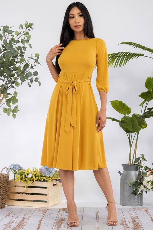 H&H Fashion Inc. – Großhandel Kleid – Damen – HH583X-S Plus Size Midi-Kleid mit Bindegürtel, Puffärmeln & Schlüsselloch-Ausschnitt1