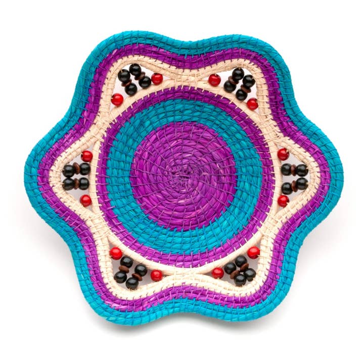 TÜRKISVIOLETTE ÜBERRASCHUNG - HANDGEFERTIGTER KORB AUS CHAMBIRA-PALMENFASER - VON KUNSTHANDWERKERN AUS PERUANISCHEM AMAZONASGEBIET GEWEBT für den Großhandel von Amazon Ecology