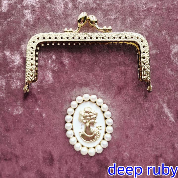 LeisTextileStudio - Wholesale Wallet - Women's - Handmade Velvet Vintage Kiss lock Handbag With Card Holder12