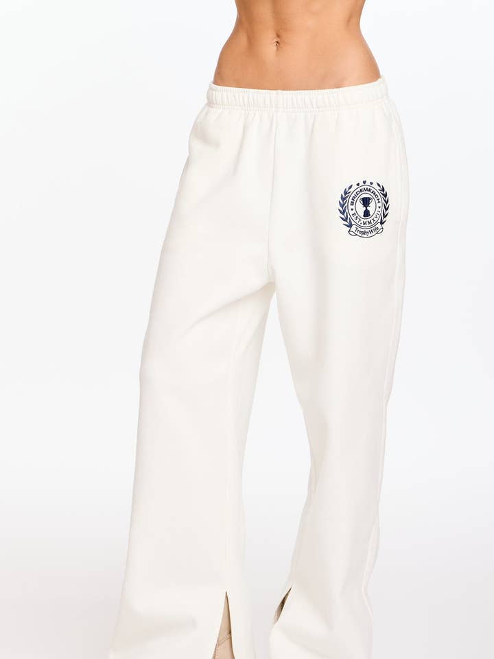 ÉPOUSE TROPHÉE JAMBE LARGE - BLANC pour la vente par BRIDEMERCH