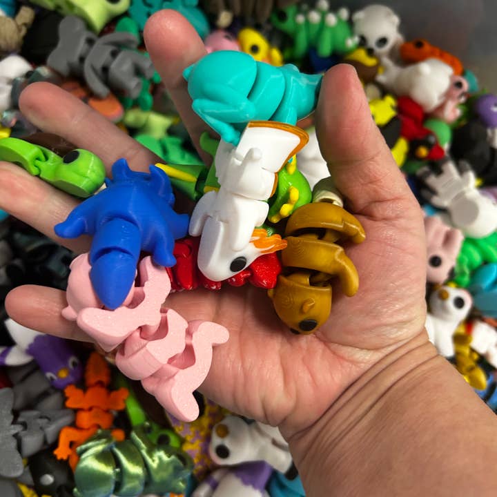 3D in Paradise - Wholesale Fidget Toy - Kids - Bundle of 100 Mini 3D printed fidget toys articulated petsÂ