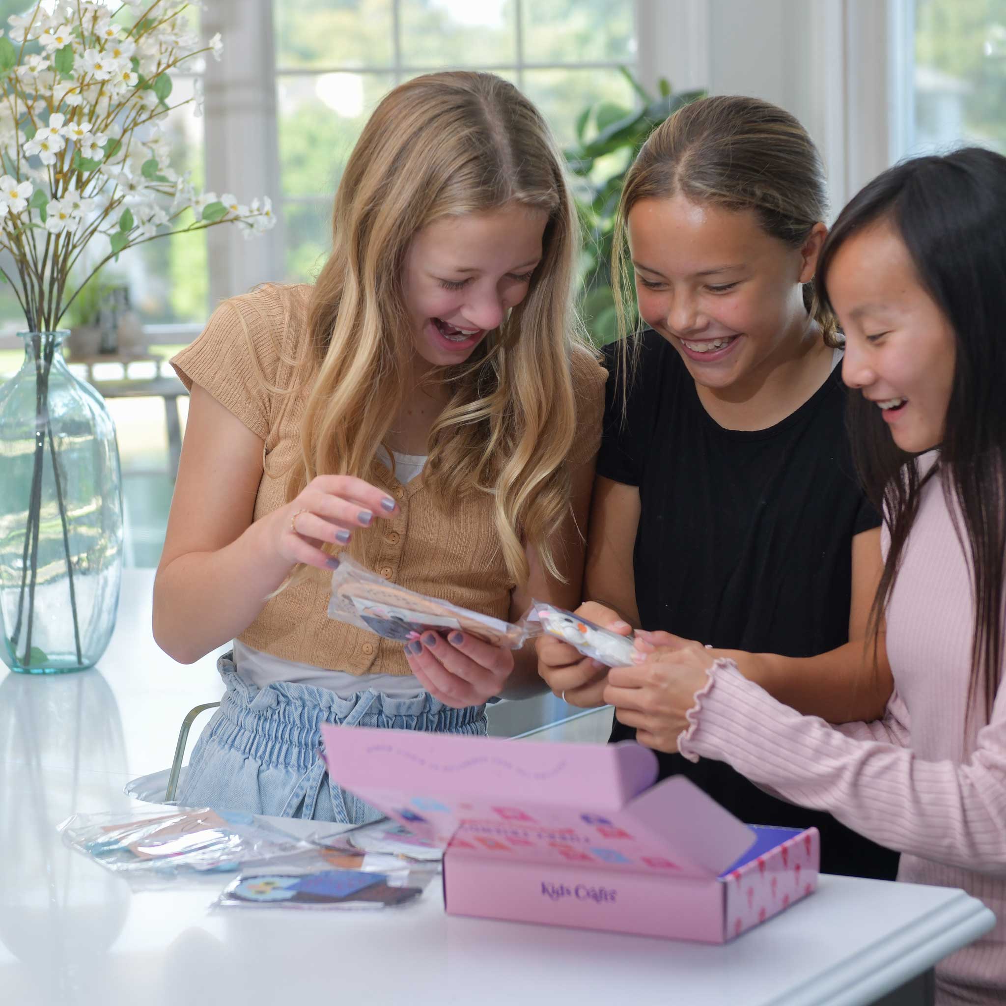 Kids Crafts, LLC. - Wholesale DIY Craft Kit - Kids - Furry Friends Felt Craft Kit – Cute DIY Animal Crafts5