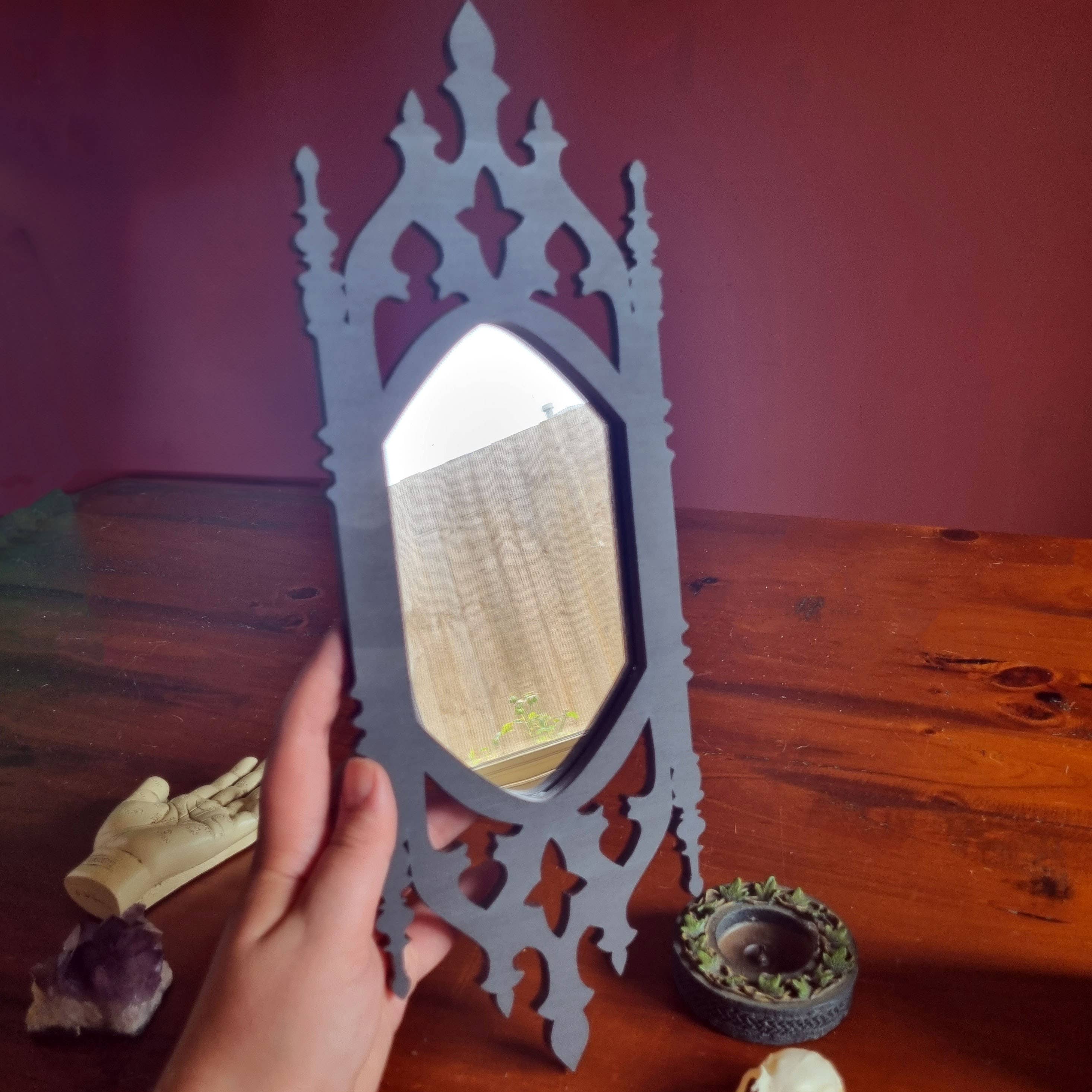 Yiska Designs – Engroshandel Vægspejl – Gotisk bue dekorativt spejl1